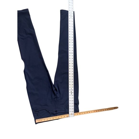 Lululemon Navy Blue Pants estimated size 6 to 8 - Picture 12 of 16